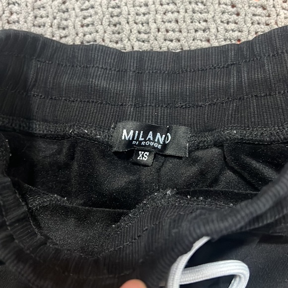 Boys Milano XS Sweats - Picture 2 of 3